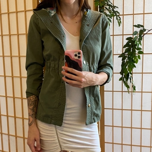 🌸 CHEROKEE GREEN HOODED JACKET - Picture 5 of 5